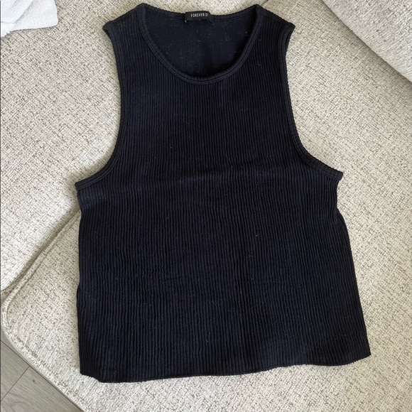 Cropped, Ribbed Tank Top - Picture 2 of 3